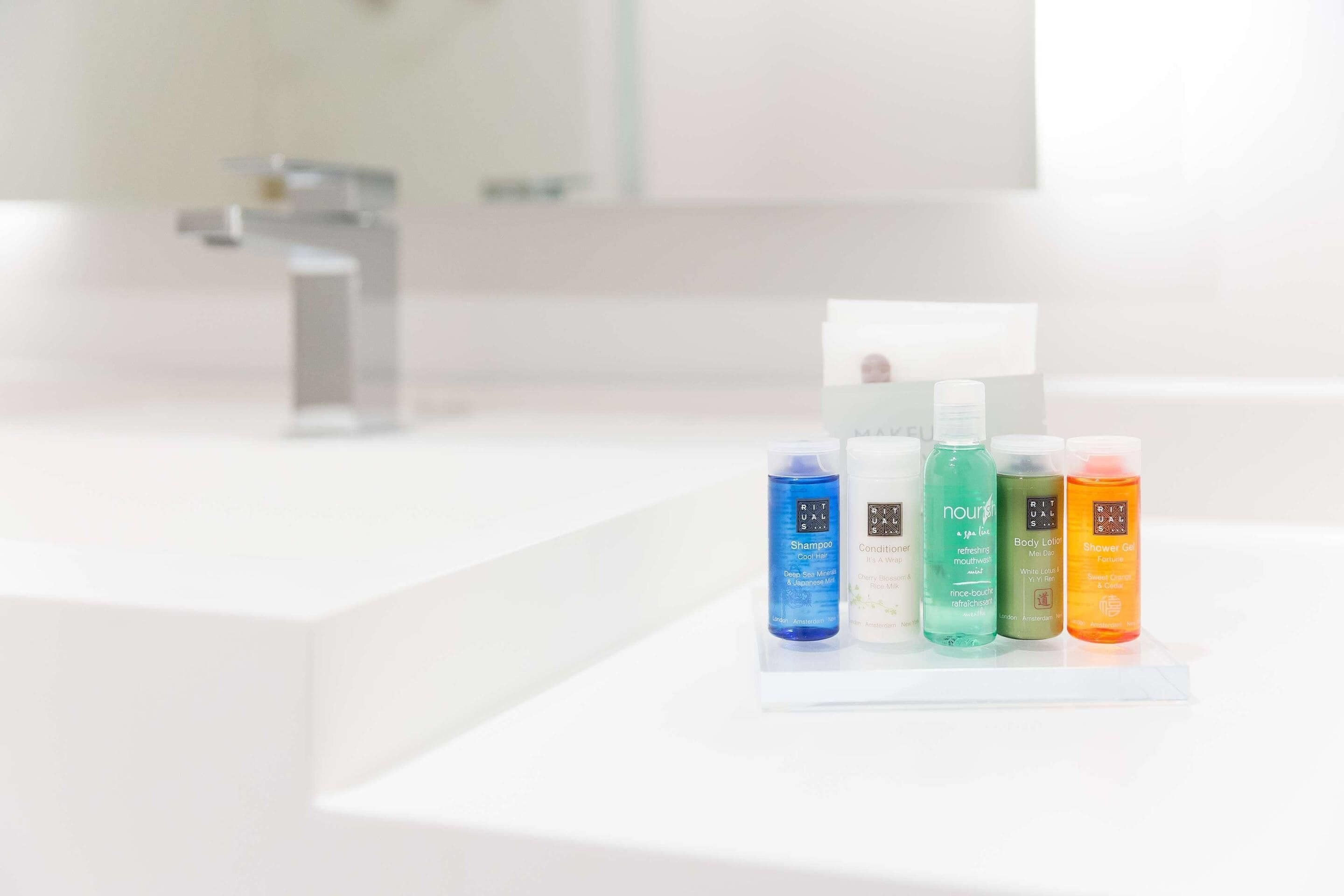 1 bedroom, pillow-top beds, desk, blackout curtains