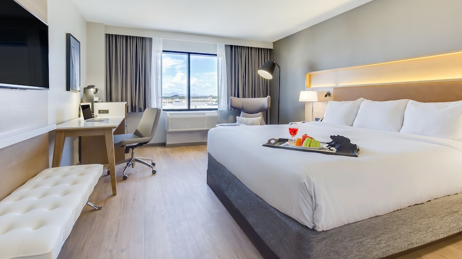 Radisson Hotel Phoenix Airport