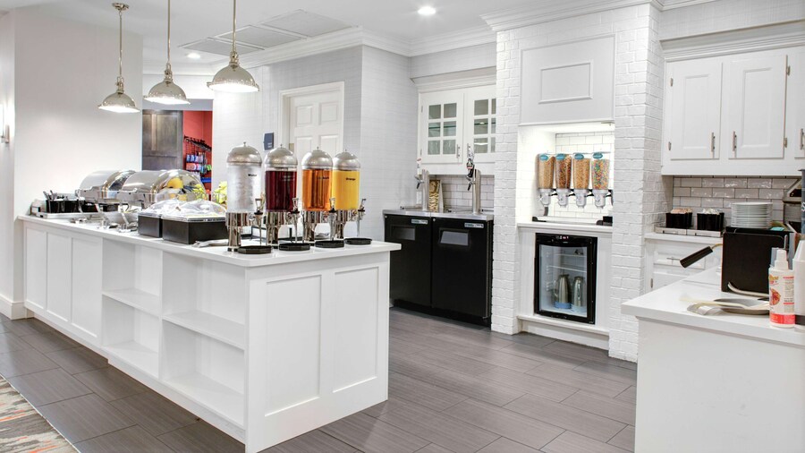 Homewood Suites by Hilton Dallas-Irving-Las Colinas