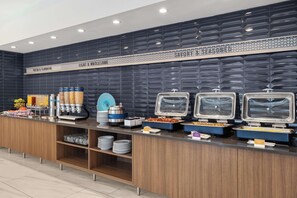 Bao gồm bữa sáng buffet hàng ngày 