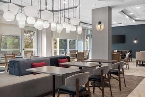 Frokostbuffé er inkludert hver dag