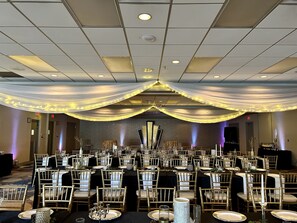 Meeting facility - Eastland Suites Hotel & Conference Ctr, Trademark by Wyndham (Bloomington)
