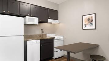 Coffee/tea maker, microwave