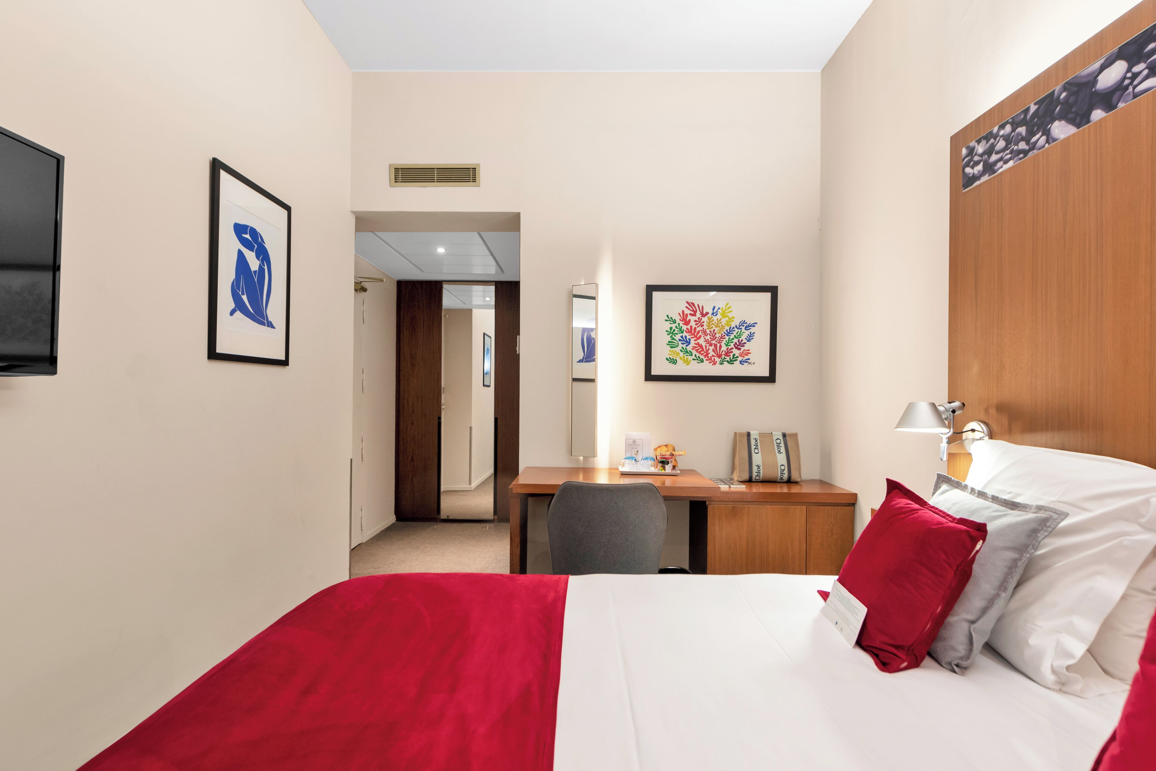 Premium bedding, minibar, in-room safe, desk