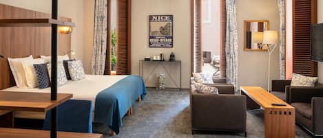 Junior-suite - terrasse | 1 soveværelse, premium-sengetøj, minibar, pengeskab på værelset