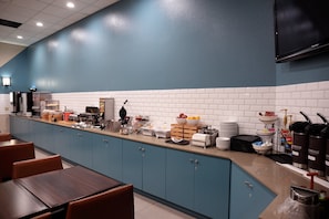 Free daily continental breakfast