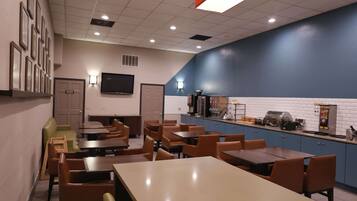 Free daily continental breakfast