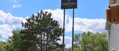 Skilt for Country Inn & Suites by Radisson.