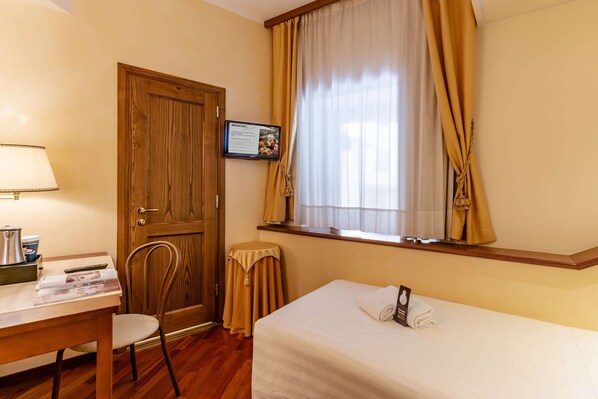 Habitación individual estándar | 1 habitación, ropa de cama hipoalergénica y minibar 