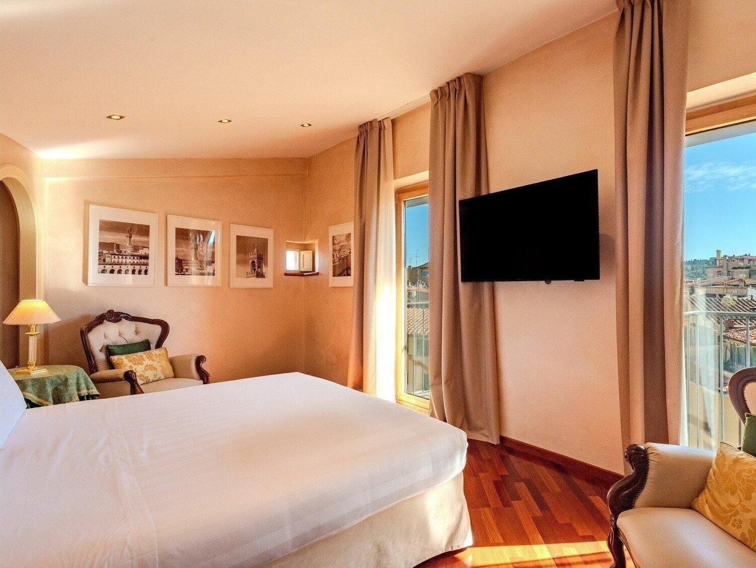 スイート | 低刺激性寝具、ミニバー、セーフティボックス (室内)、デスク