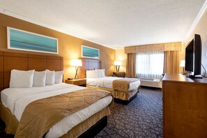 Premium bedding, in-room safe, desk, laptop workspace