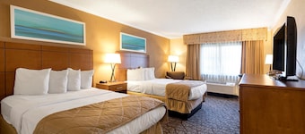 Clarion Hotel Detroit Metro Airport
