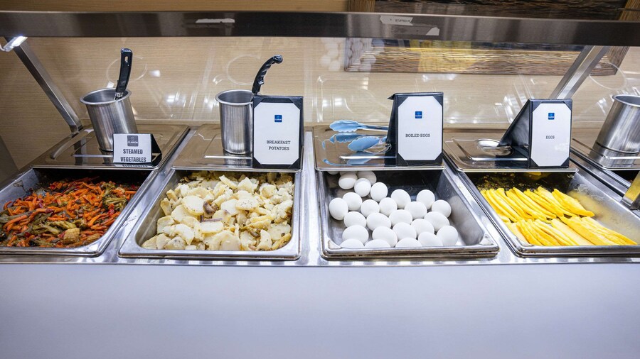 Clarion Hotel Detroit Metro Airport