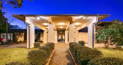 Best Western Crossroads Inn