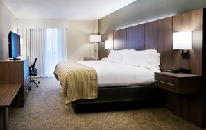 1 bedroom, premium bedding, pillow-top beds, desk