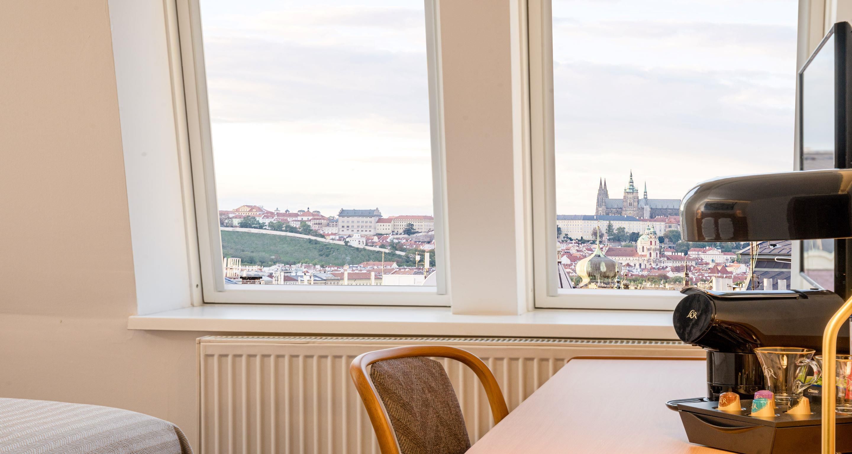 Room, 1 Double Bed (Castle View) | Desk, WiFi (free), bed sheets