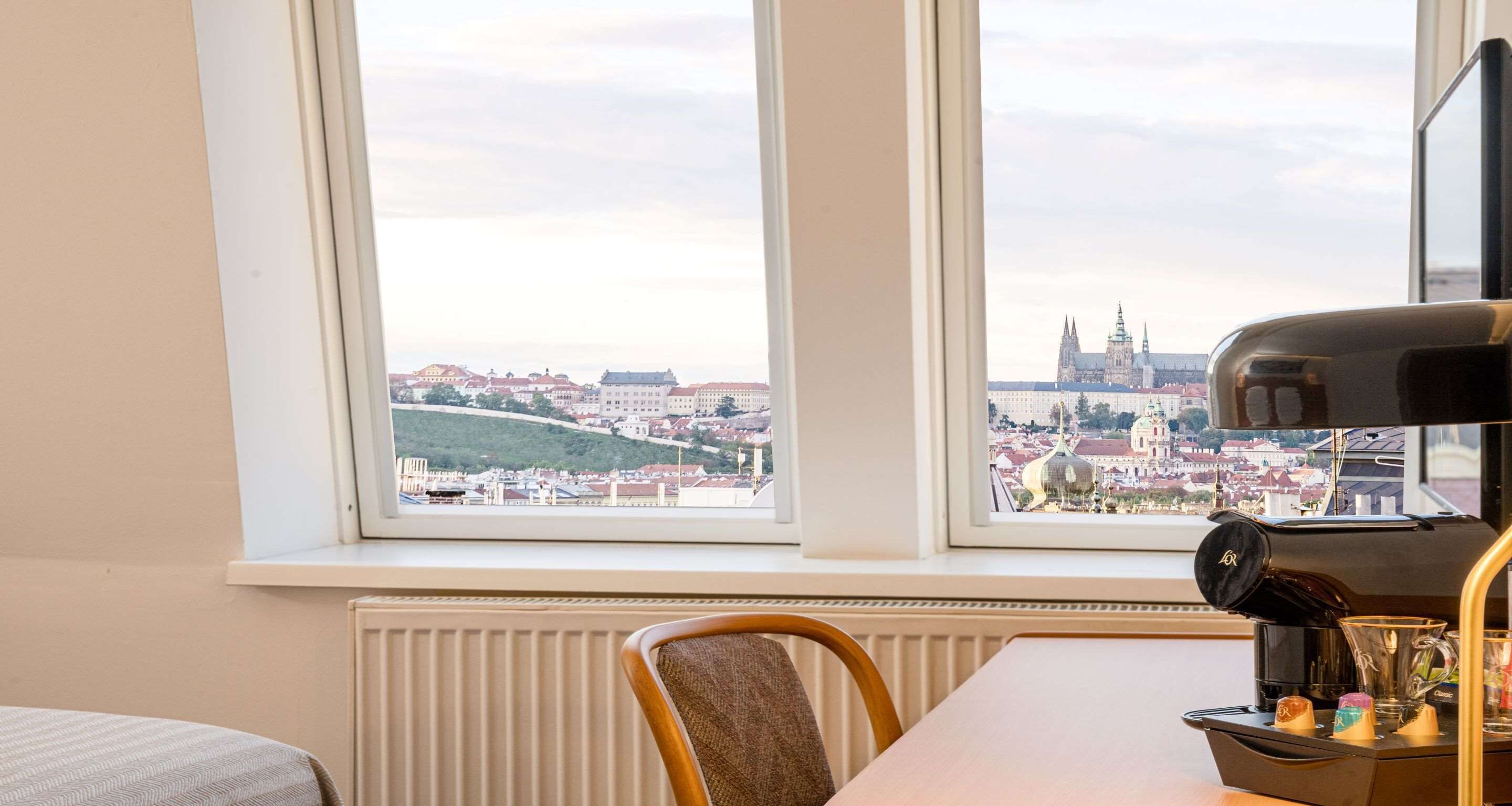 room, 1 double bed (castle view) | desk, free wifi, bed sheets