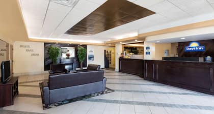 Days Inn by Wyndham Albion