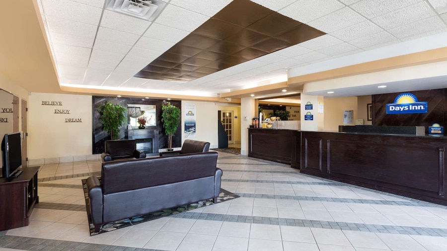 Days Inn by Wyndham Albion