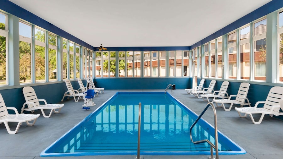 Days Inn by Wyndham Albion