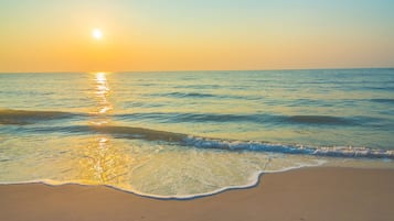 Private beach, free beach cabanas, sun loungers, beach umbrellas