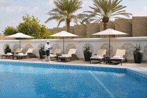 Outdoor pool, sun loungers