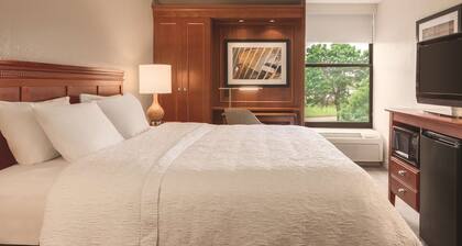 Hampton Inn Des Moines-Airport