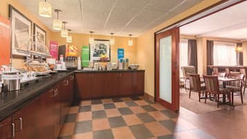 Free daily continental breakfast