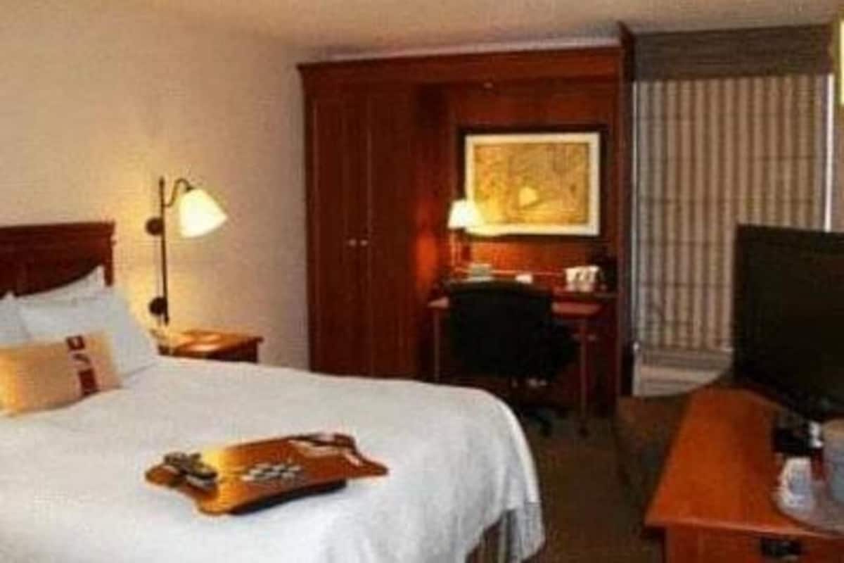 Premium bedding, pillowtop beds, in-room safe, iron/ironing board