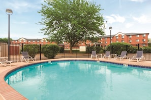 Seasonal outdoor pool, sun loungers