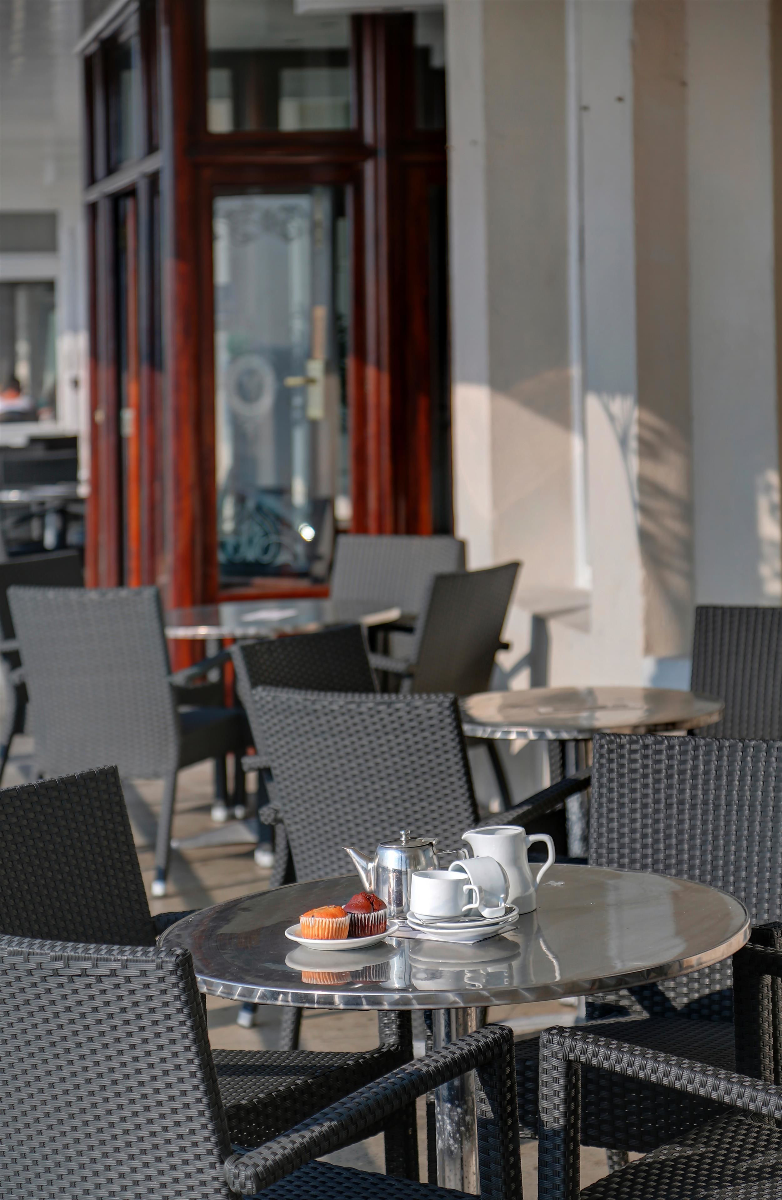 breakfast and dinner served, british cuisine