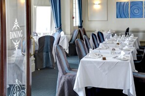 Ze serveren er ontbijt en diner 