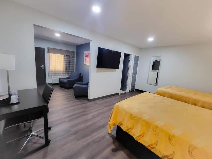 Fer et planche à repasser, accès au Wi-Fi (inclus), literie fournie