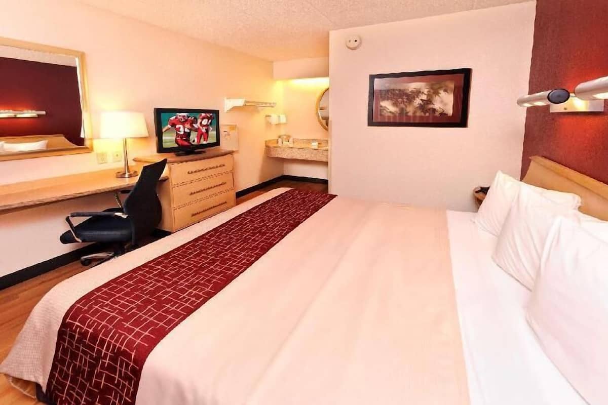 In-room safe, desk, blackout drapes, free cribs/infant beds