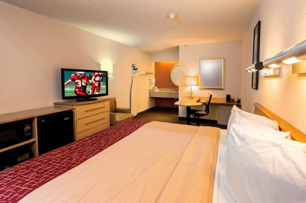 Superior Room, 1 King Bed (Smoke Free) | In-room safe, desk, blackout curtains, free cots/infant beds