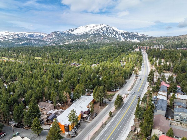 Surrounded by dense forests and mountains, this scenic area offers a tranquil retreat.