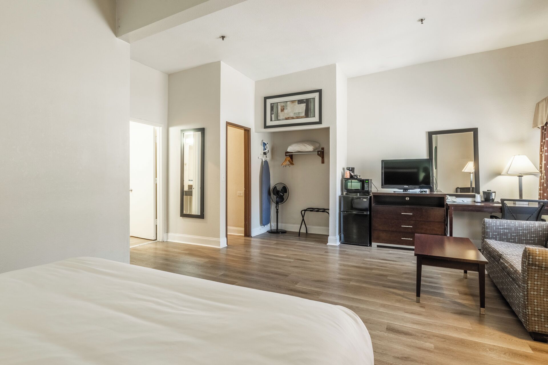 Room, 1 King Bed with Sofa bed, Non Smoking (Upgrade) | Premium bedding, pillowtop beds, blackout drapes, iron/ironing board