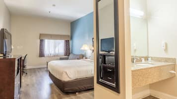 Standard Room, 1 King Bed, Non Smoking | Premium bedding, pillowtop beds, blackout drapes, iron/ironing board
