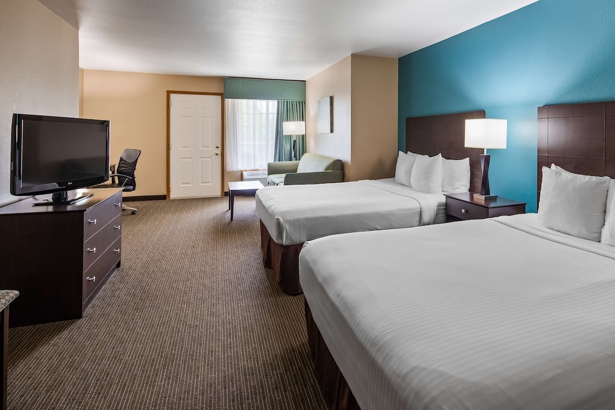 Standard Room, 2 Queen Beds, Non Smoking, Refrigerator & Microwave | 1 bedroom, blackout drapes, iron/ironing board, rollaway beds