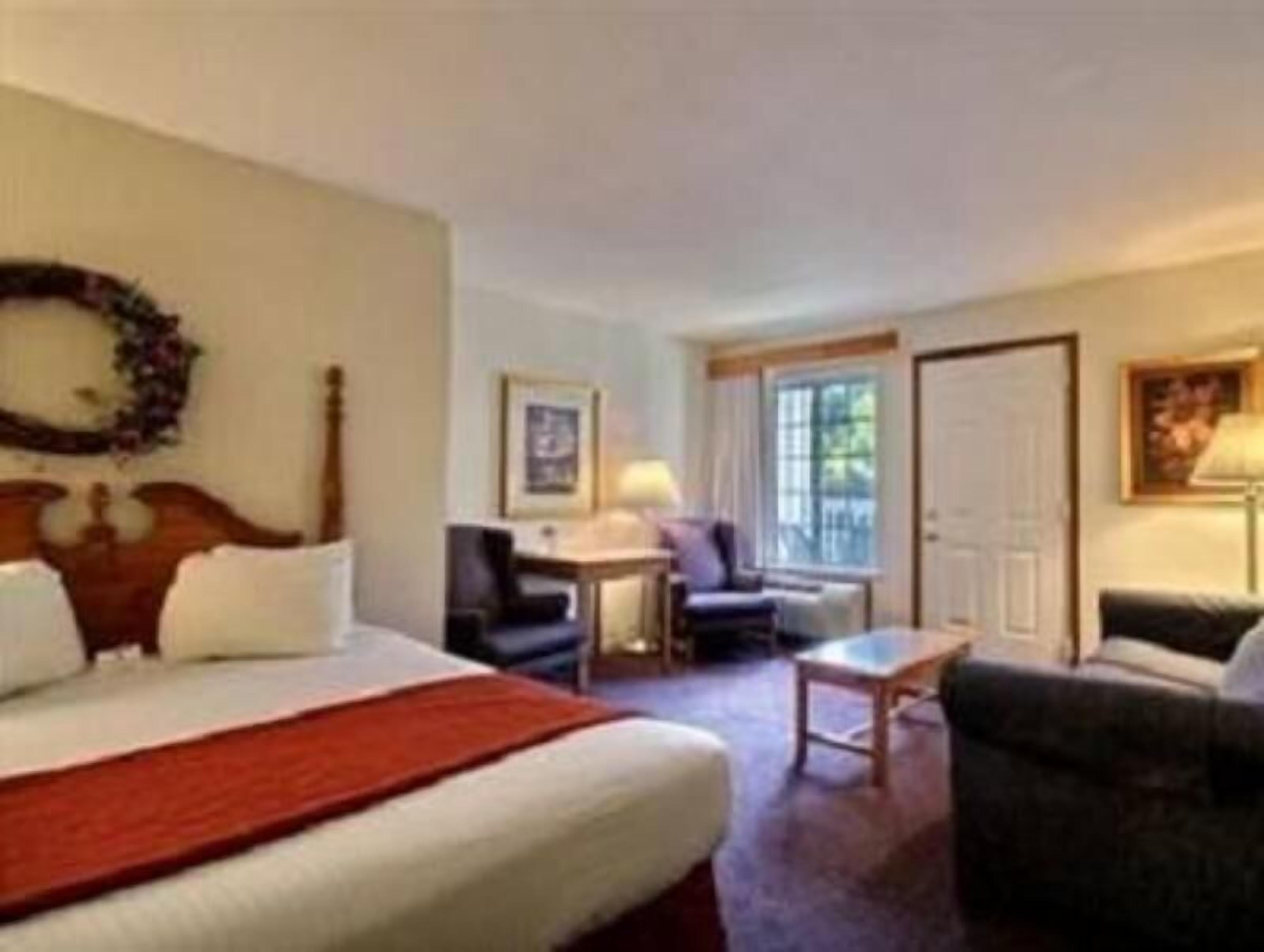 Blackout drapes, iron/ironing board, rollaway beds, free WiFi