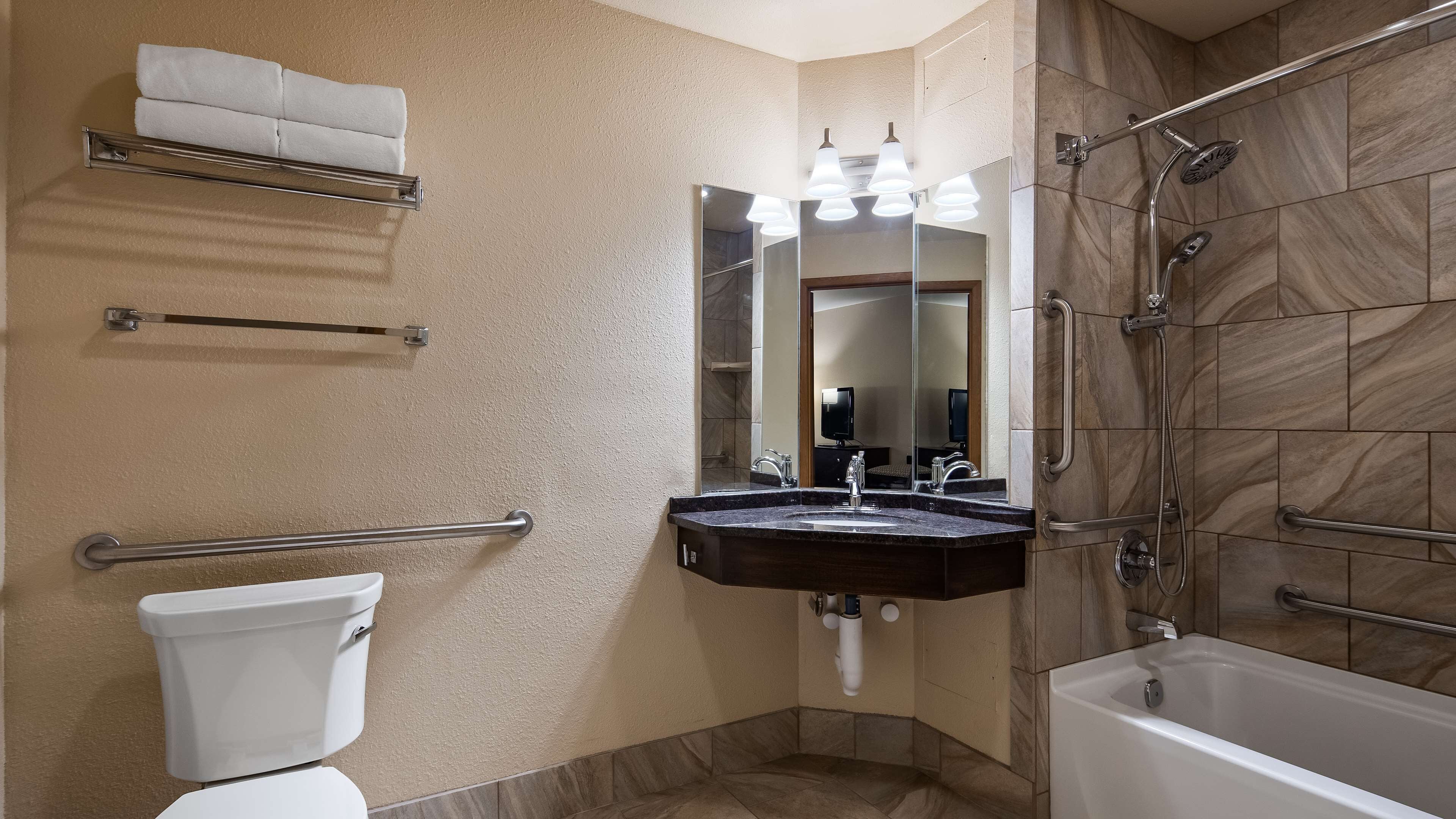 standard room, 2 queen beds, accessible, bathtub | bathroom | free toiletries, hair dryer, towels