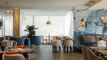 Daily buffet breakfast (GBP 25.00 per person)