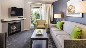 Suite estándar, 1 habitación, para no fumadores, cocineta | Sala de estar | Televisión de pantalla plana de 32 pulgadas con canales por cable