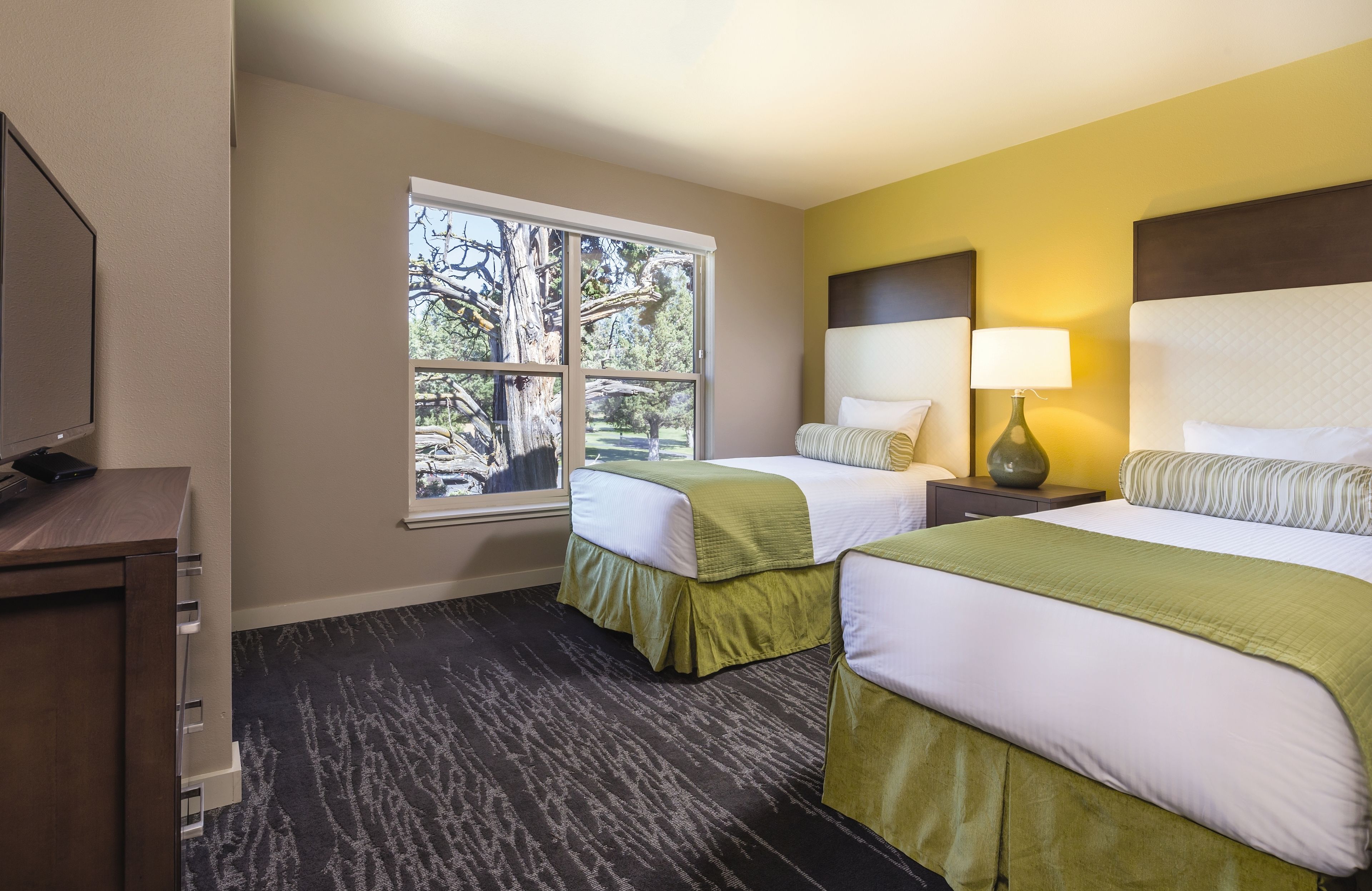 standard condo, 2 bedrooms, non smoking, kitchen | down duvets, blackout curtains, iron/ironing board, wifi