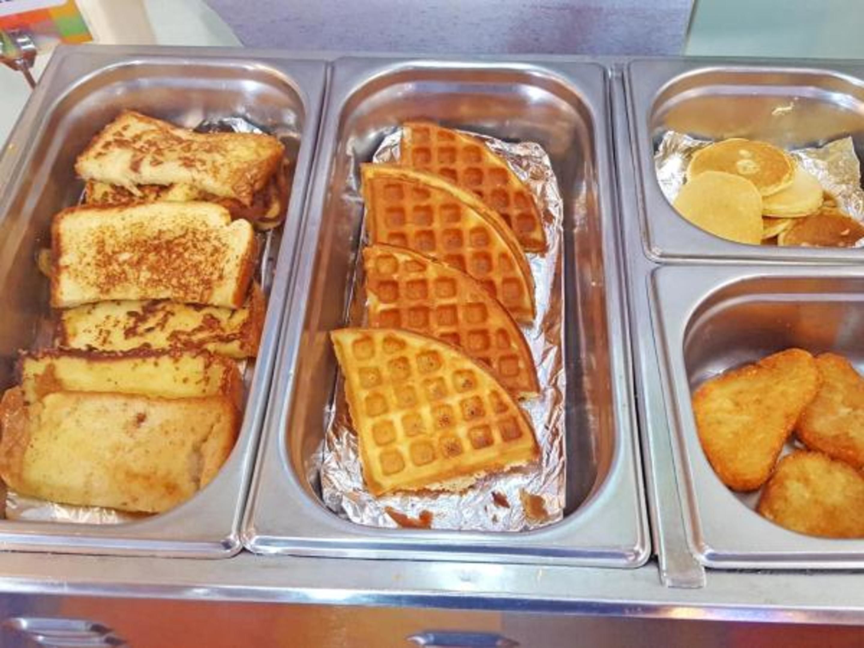 2 restaurants, breakfast served