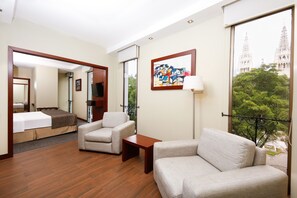 Junior Suite | Living area