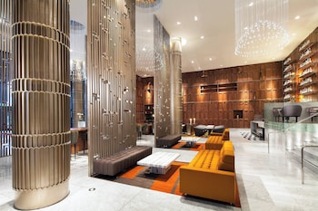 Lobby lounge at Sheraton Grand Los Angeles