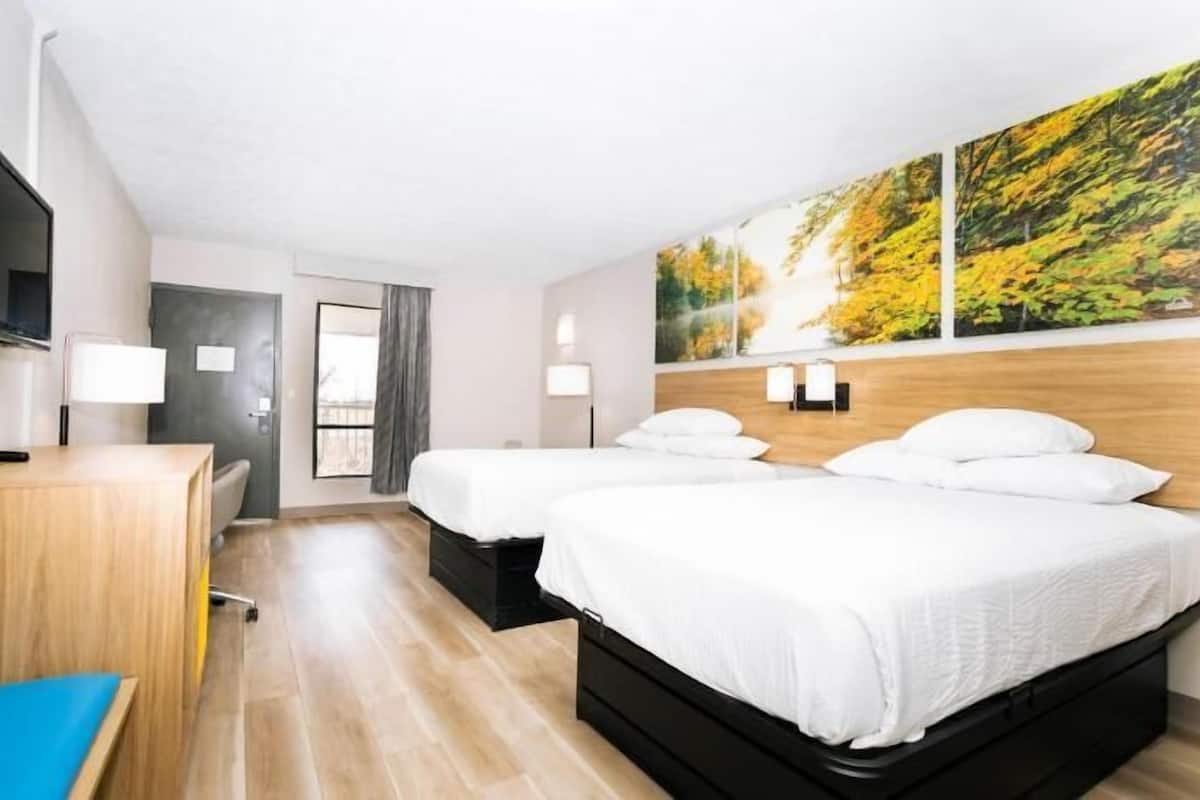 Desk, rollaway beds, free WiFi, bed sheets