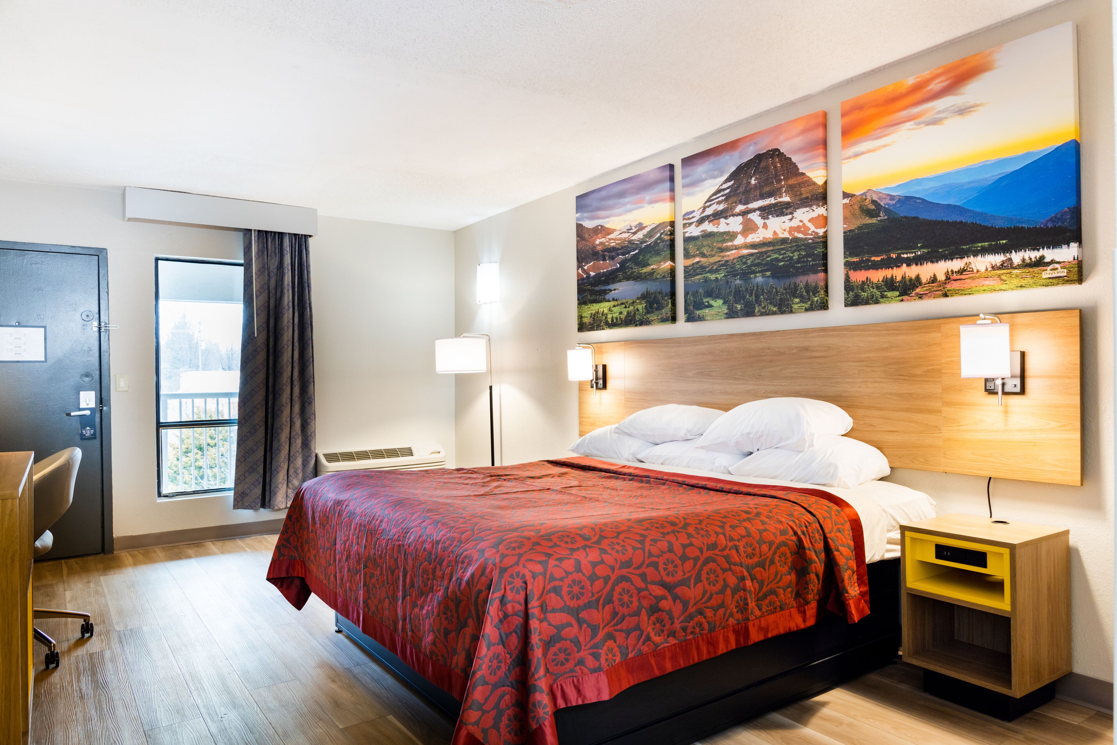 Phòng, 1 giường cỡ king, không hút thuốc (Modern) | Bàn, giường gấp/giường phụ (phụ phí) 