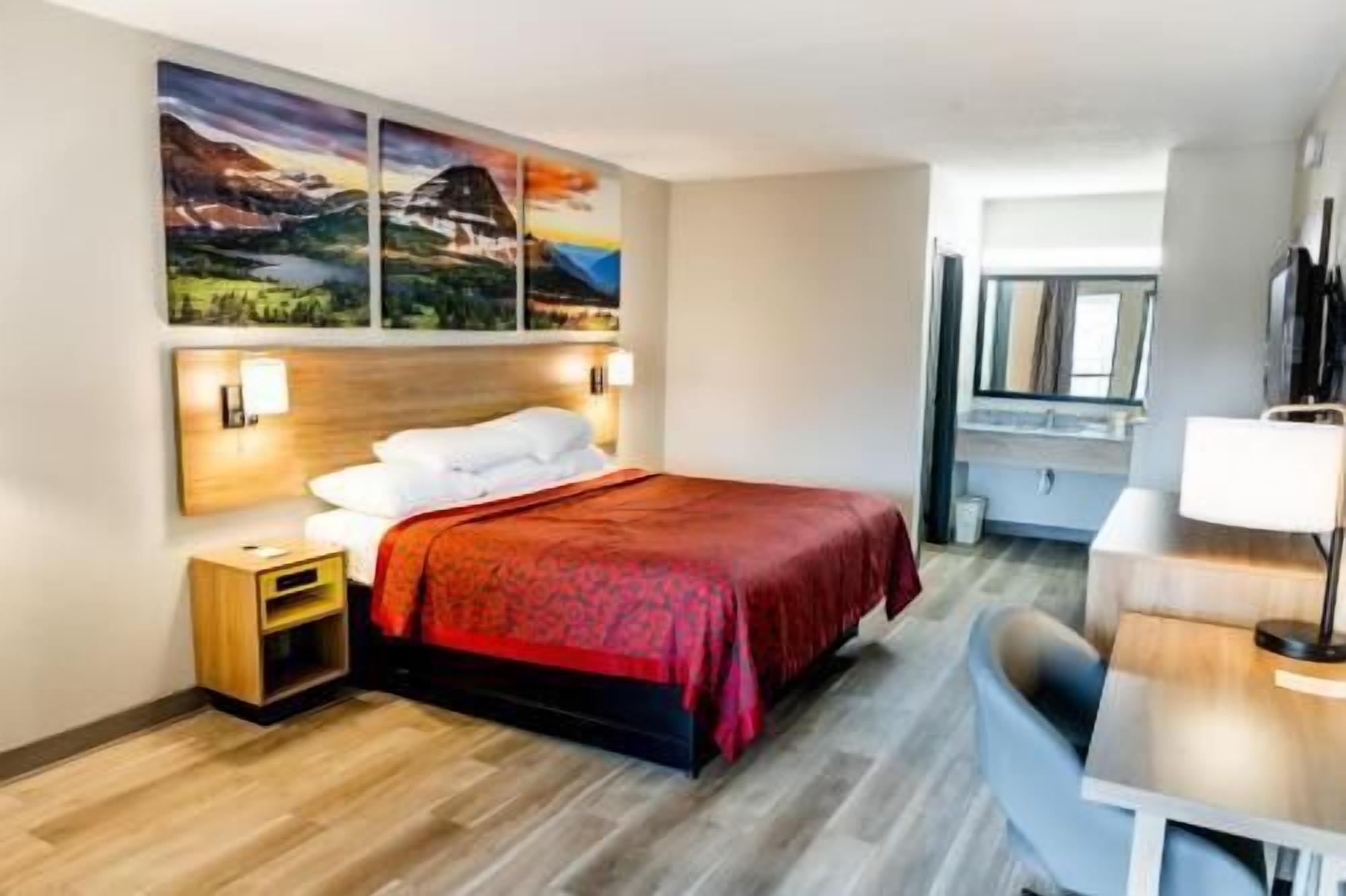 Desk, rollaway beds, free WiFi, bed sheets